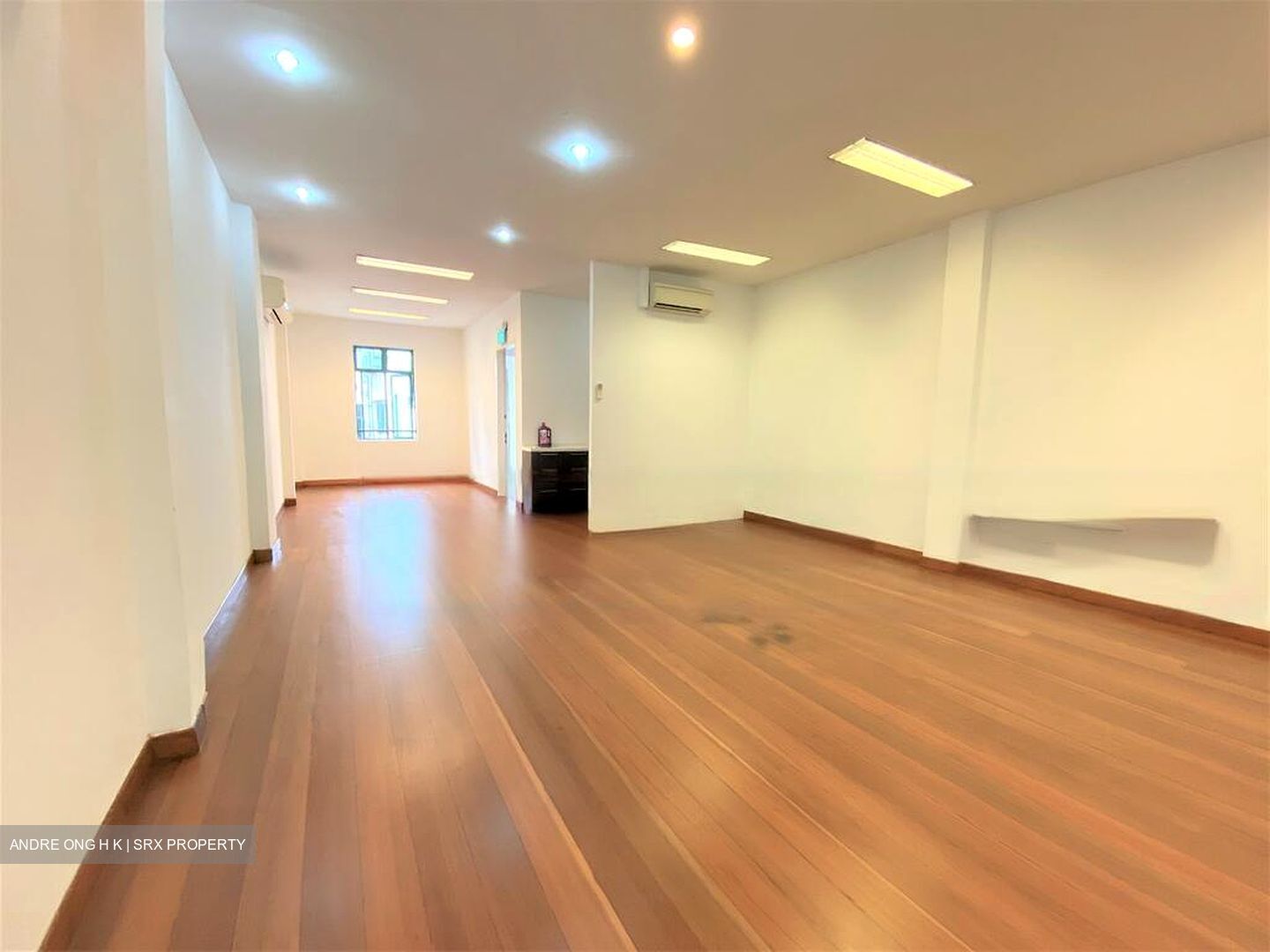 100 Am (D2), Office #472962421